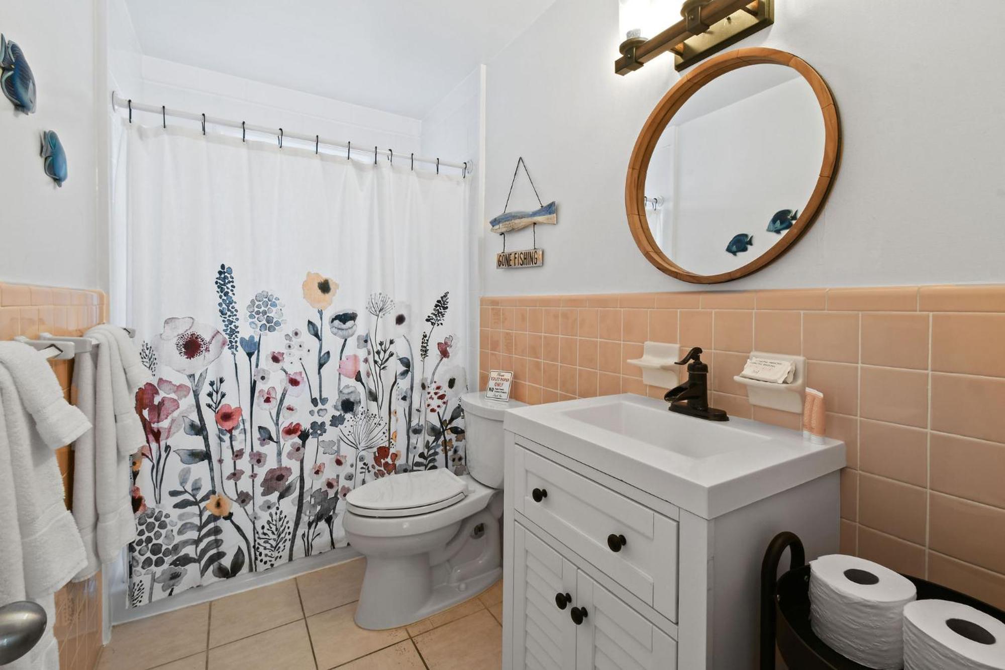 Sunshine Shores Boutique Apartments Palm Beach Shores Exterior foto