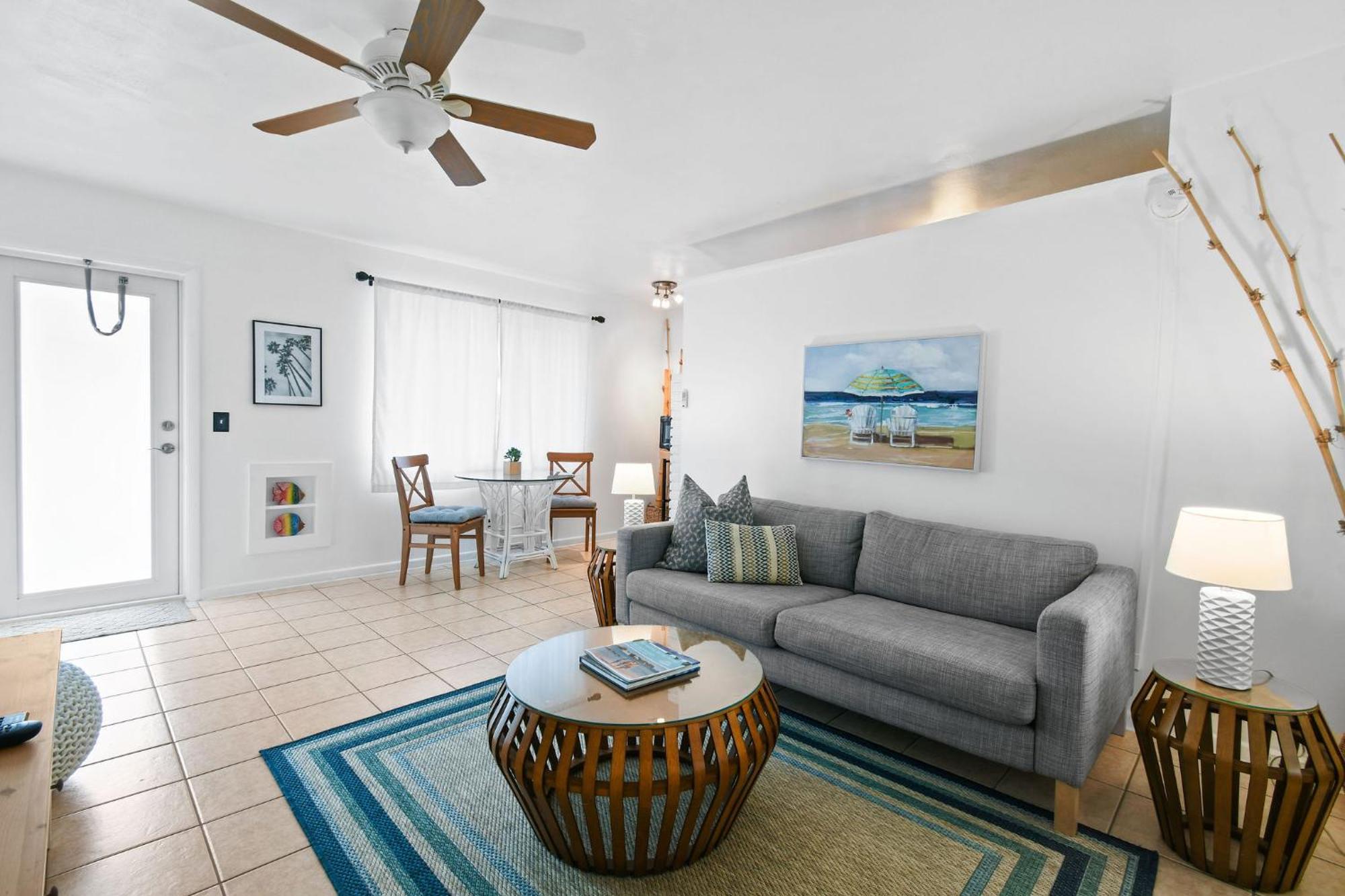 Sunshine Shores Boutique Apartments Palm Beach Shores Exterior foto